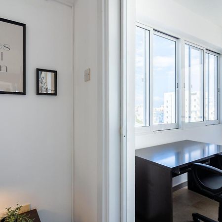 Jayde 2-Bedroom Apartment In ラルナカ エクステリア 写真